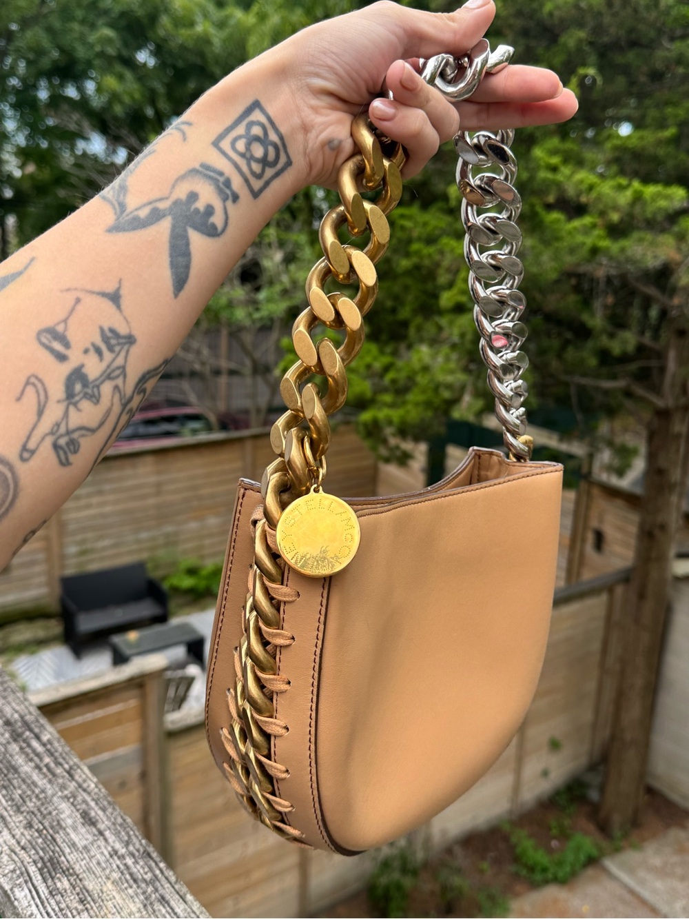 Stella McCartney Frayme Leather Shoulder Bag - Picture 4 of 6